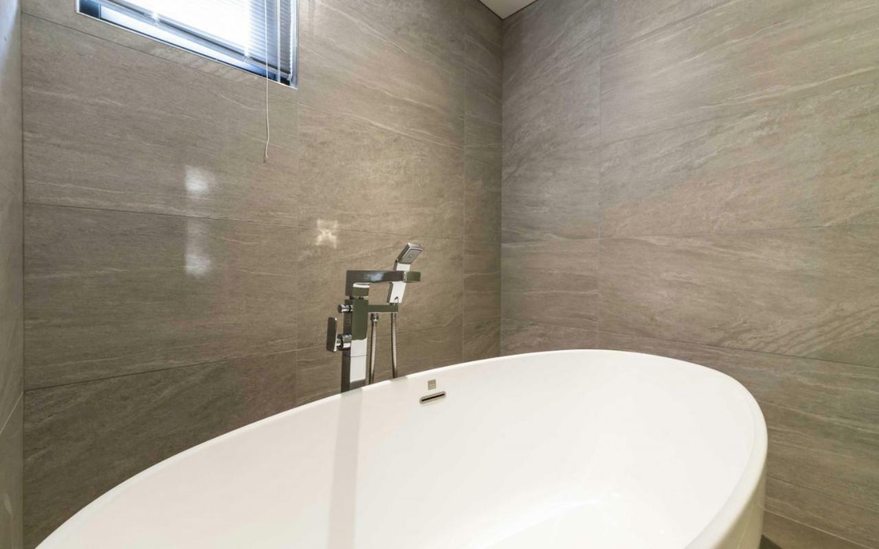 Design Hotel Ddeul& Osan Bagian luar foto