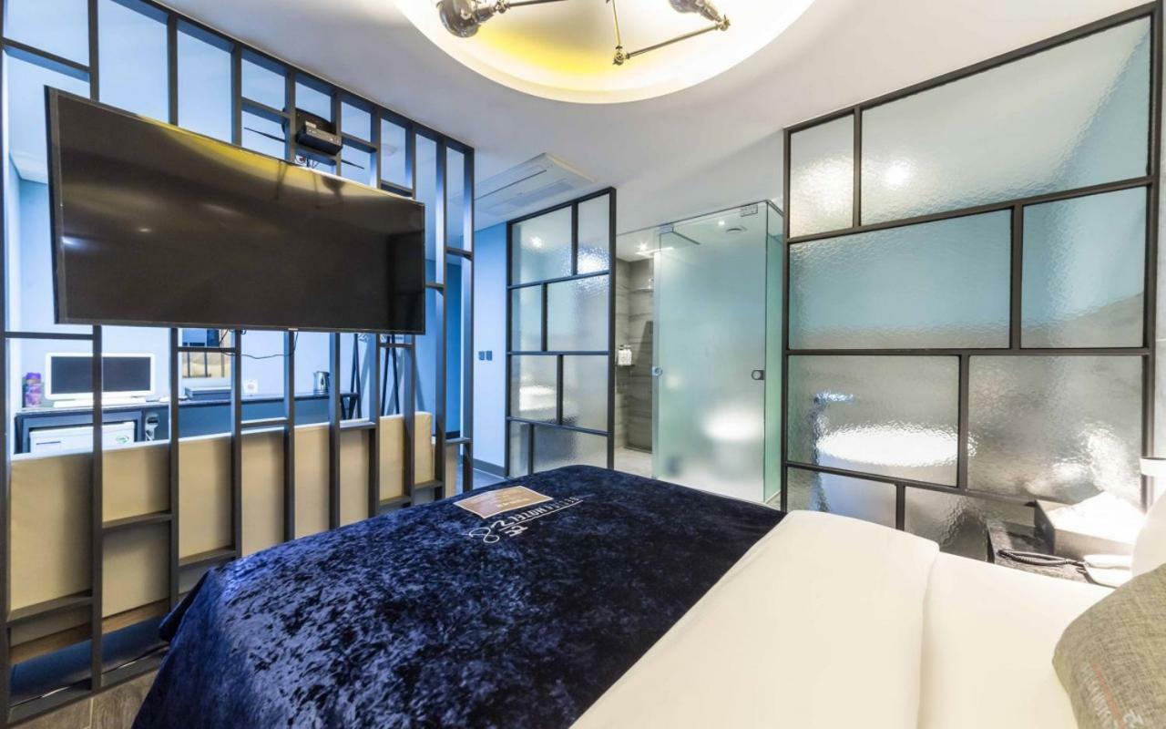 Design Hotel Ddeul& Osan Bagian luar foto